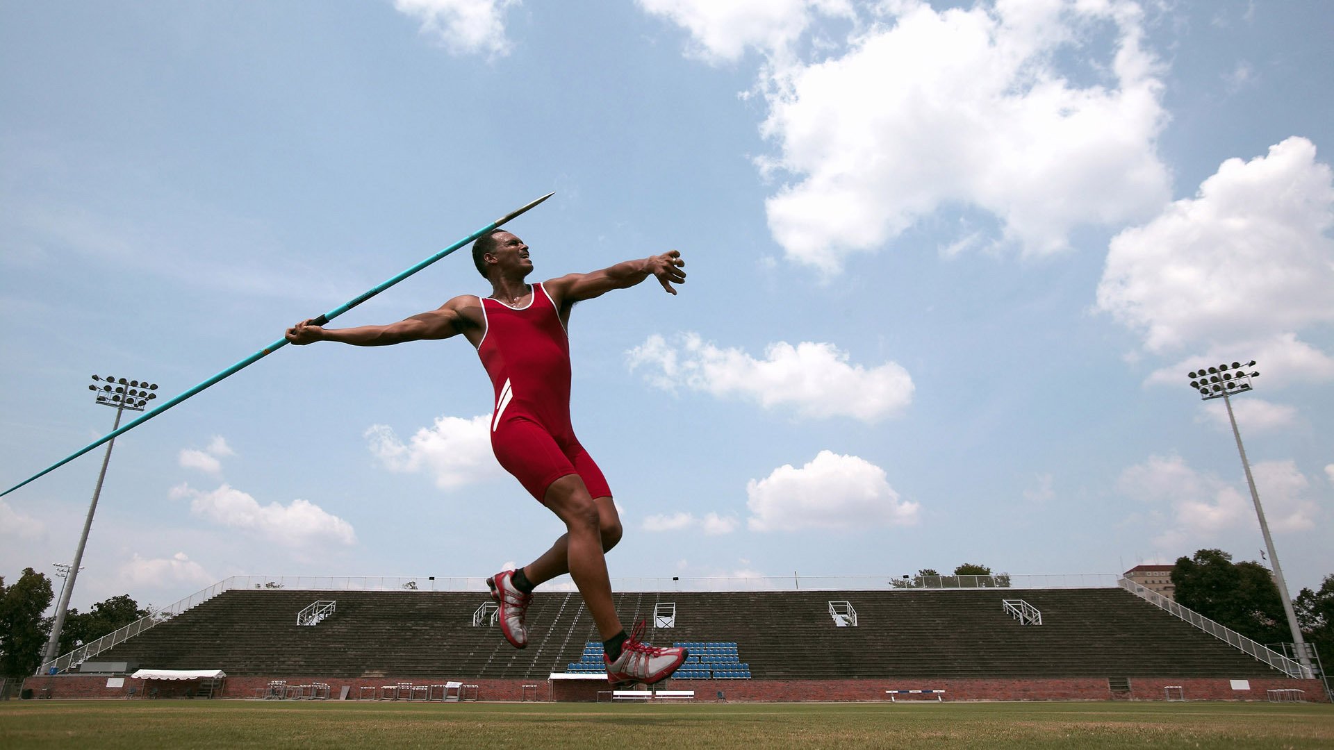 卡塔尔男篮在西亚锦标赛中夺冠，体育氛围日益浓厚